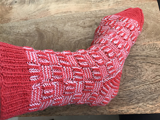 Ravelry: Checkbox Socks pattern by Rachel Leggett