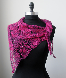 Squaresequinsshawl3_small2