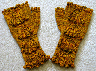 Fan-cy_fingerless_mitts_1_small2