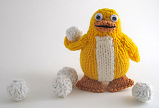 Knitted_penguin_snowballs_small2