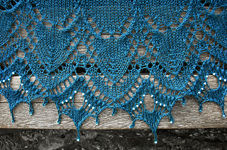 Biophilia-bench-detail_small2