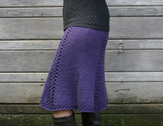 Bellcurveskirtclose_small2