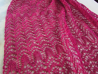 Party_lace_wrap_on_table_01_small2