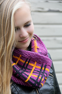 Tartania_folded___the_knitting_vortexjpg_small2