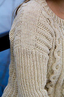 Fisher_queen_shoulder_detail_the_knitting_vortex_small2