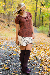 Box_pleat_scoopneck_front_far_the_knitting_vortex_small2