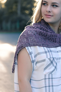 Mazerunner_wrapped_view7_the_knitting_vortex_small2