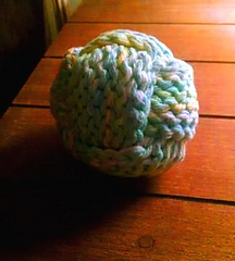 Yarn_ball_3_small