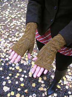 Nettle Mitts