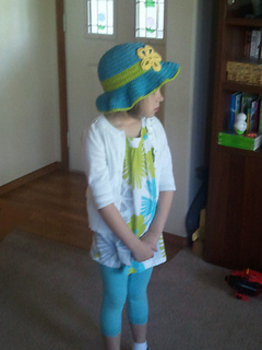 Emily_hat_small2