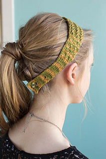 Knitscene-03-12-14-urban-legands-0145_small2