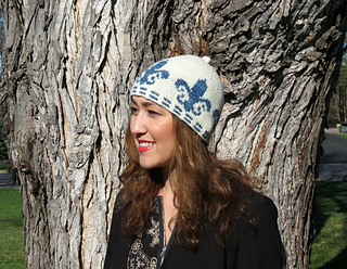 Laura_in_hats_013b_small2