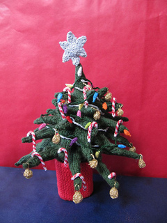 Christmas_tree_beanie25_small2