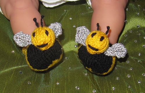 Baby_buzzy_bee_boots_knitting_pattern_by_madmonkeyknits2_medium
