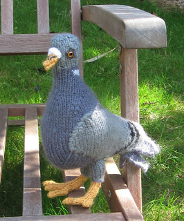 Pigeons_by_madmonkeyknits3_small2