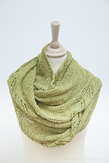 Greenshawl_maliamather-5794_small2