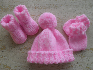 Ravelry: Baby Booties, Beanie Mittens Set pattern by ...