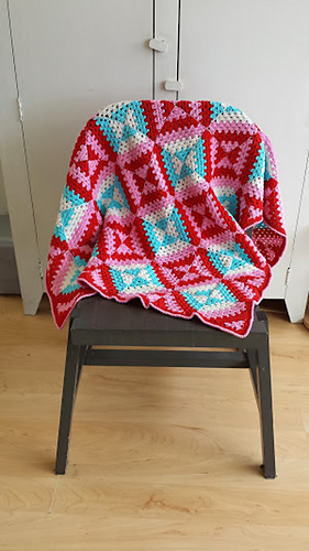 Patchworkdeken_op_stoel_medium