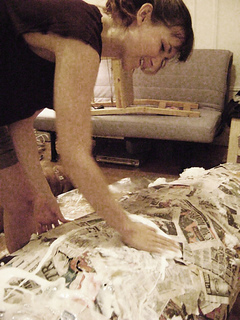 Spreadingglue_hannah_haworth_small2