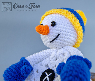 Snowman_security_blanket_04_small2