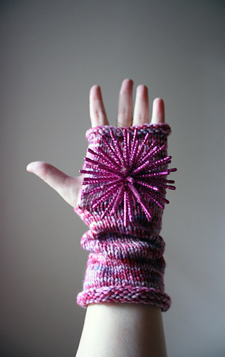 Berry_mitts_2_medium