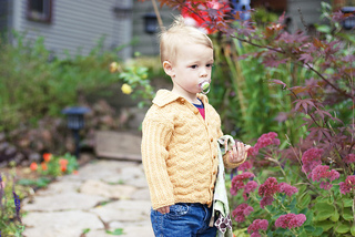 Dugdale_baby_set_by_corrina_ferguson_sweater_3_small2