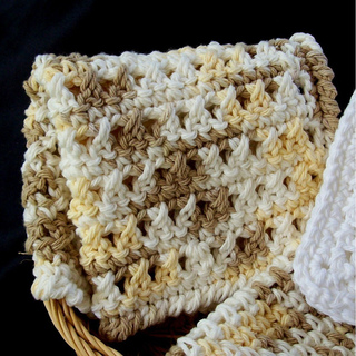 Double_crochet_cross_stitch_washcloth_002_small2