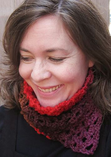 Crazy_cowl_-_tight_small2