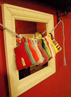 Theknittingmaniacadventhalfdoneside_small2