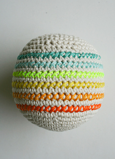 Crocheted-balls-600-13-1_small2