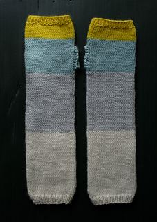Lw-colorblock-hand-warmers-600-1_small2