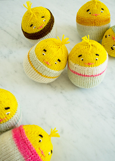 Chick-in-an-egg-600-6_small2