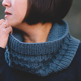 Quince-co-clinton-hill-angela-tong-knitting-pattern-osprey-3sq_small2