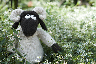 ravelry wee blackface sheep