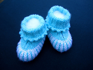Purple_striped_baby_booties_3_small2